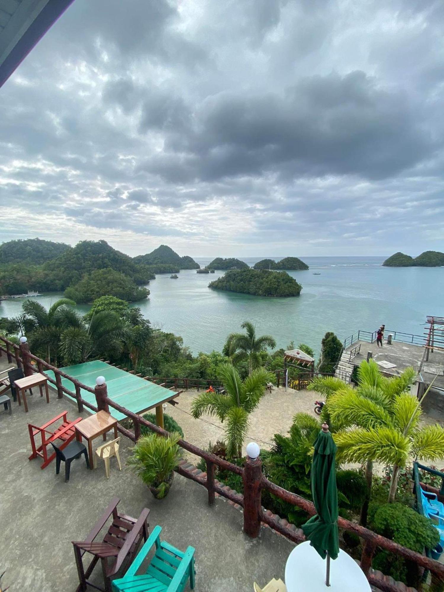 C View Resort Sipalay Exterior foto